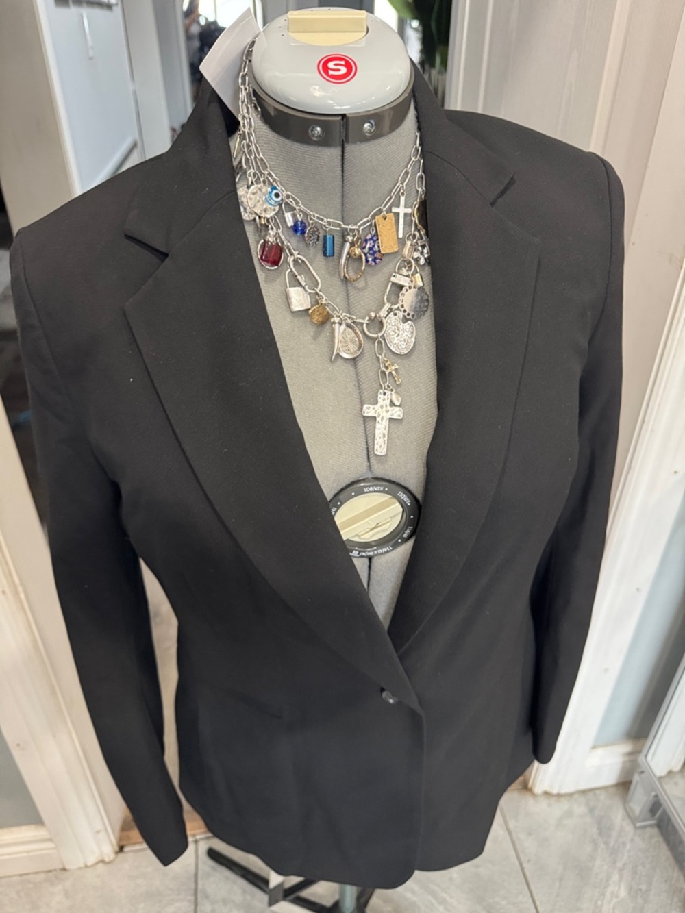 NWT- H&M Black Women's Tailored Blazer Jacket - M - Picture 2 of 3